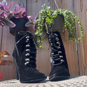 Black Velvet - Pointed Heels